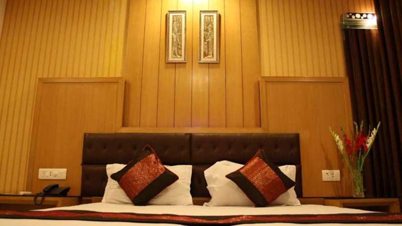 Hotel Apra Deluxe Nowe Delhi Zewnętrze zdjęcie
