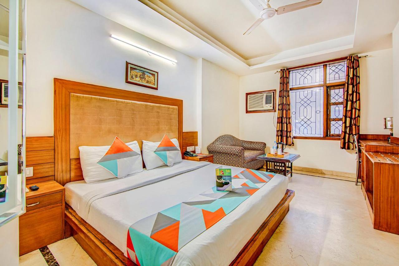 Hotel Apra Deluxe Nowe Delhi Zewnętrze zdjęcie