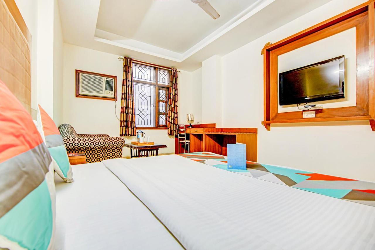 Hotel Apra Deluxe Nowe Delhi Zewnętrze zdjęcie