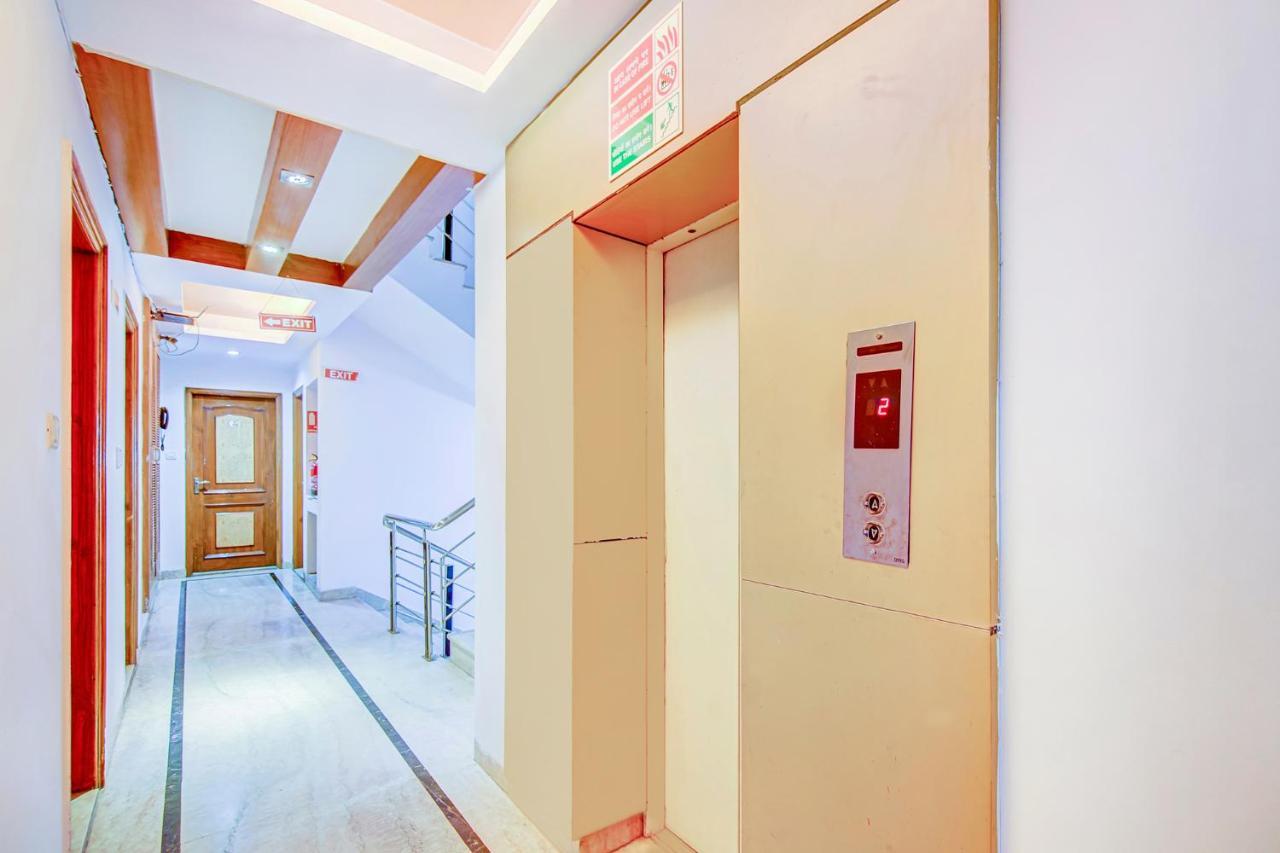 Hotel Apra Deluxe Nowe Delhi Zewnętrze zdjęcie