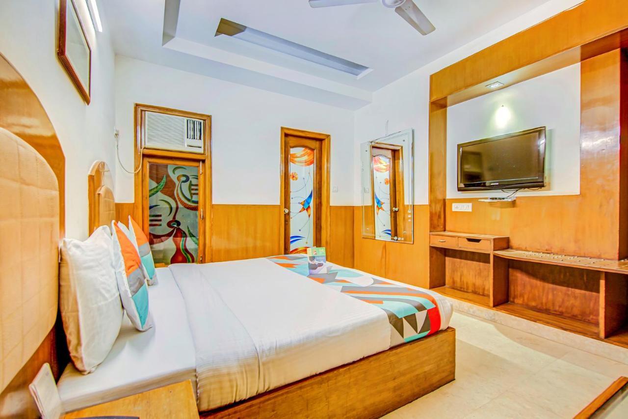 Hotel Apra Deluxe Nowe Delhi Zewnętrze zdjęcie