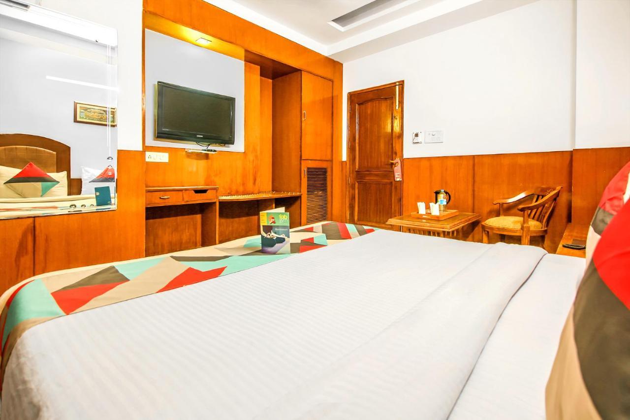 Hotel Apra Deluxe Nowe Delhi Zewnętrze zdjęcie