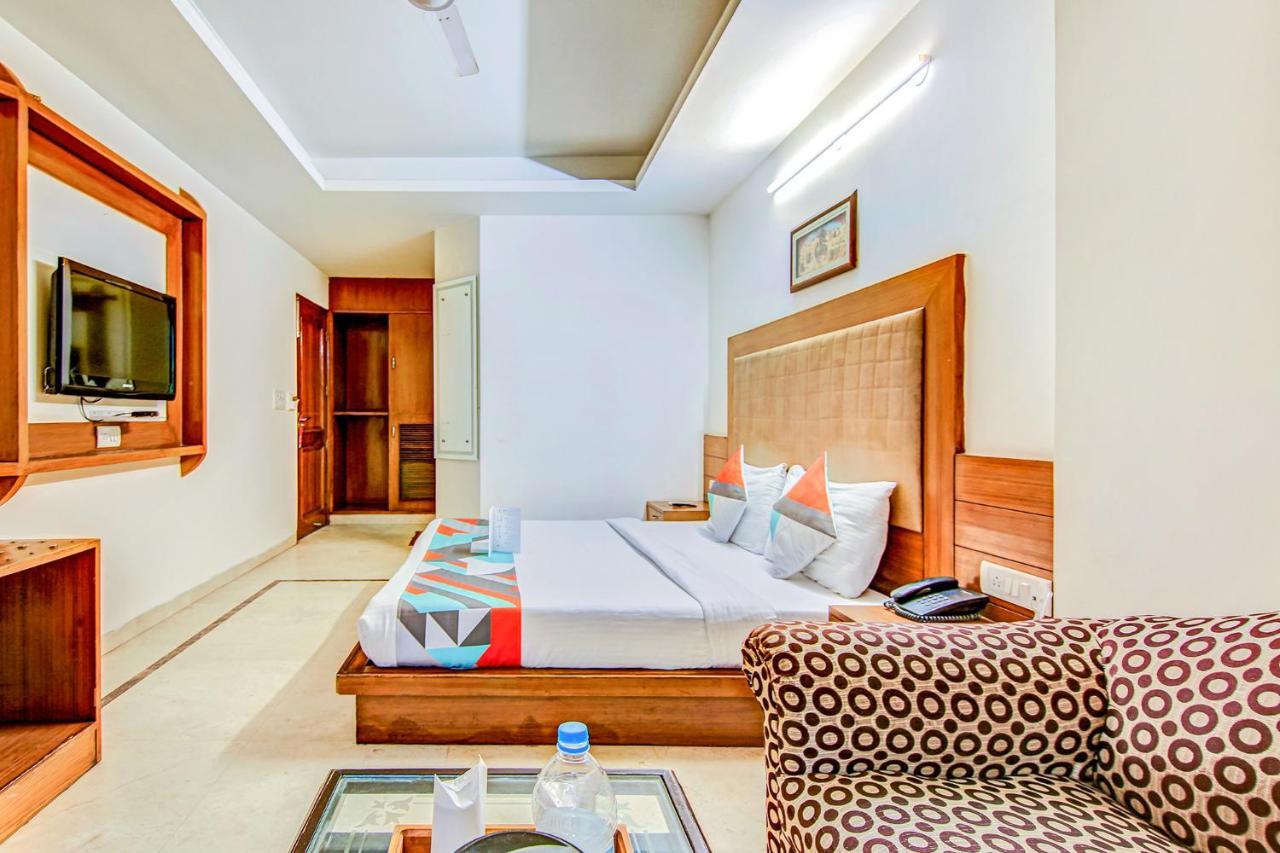 Hotel Apra Deluxe Nowe Delhi Zewnętrze zdjęcie